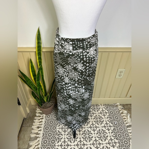 Sonoma Green Tie-Dye Boho Maxi Skirt S Soft Stretch Waist Earthy Vibes - Picture 5 of 12